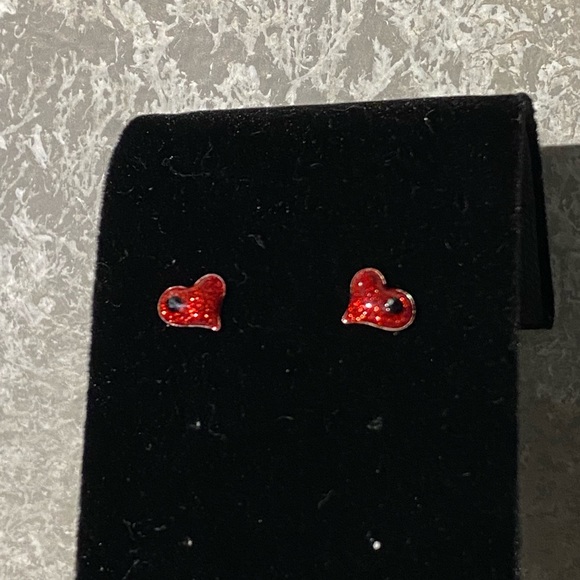 Sterling silver heart ear studs - Picture 2 of 5
